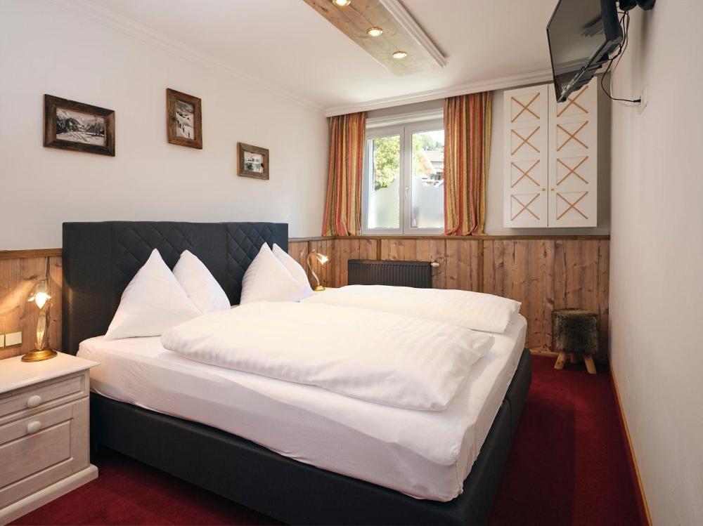 Hotel Garni Pinzgau, Fabian Huettl Neukirchen am Grossvenediger Ngoại thất bức ảnh