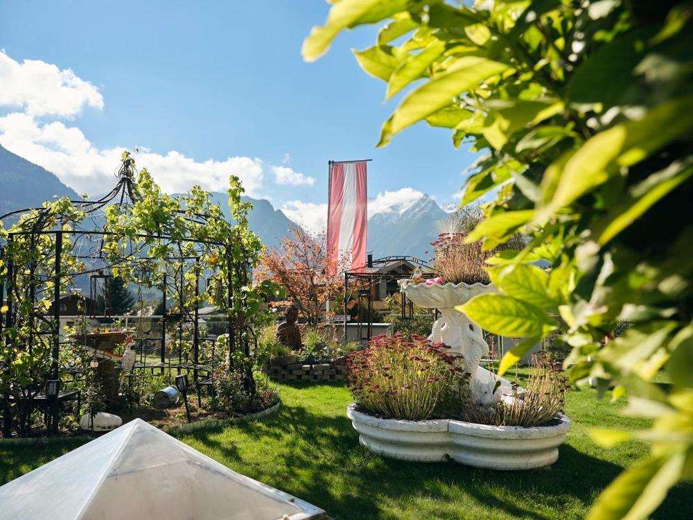 Hotel Garni Pinzgau, Fabian Huettl Neukirchen am Grossvenediger Ngoại thất bức ảnh