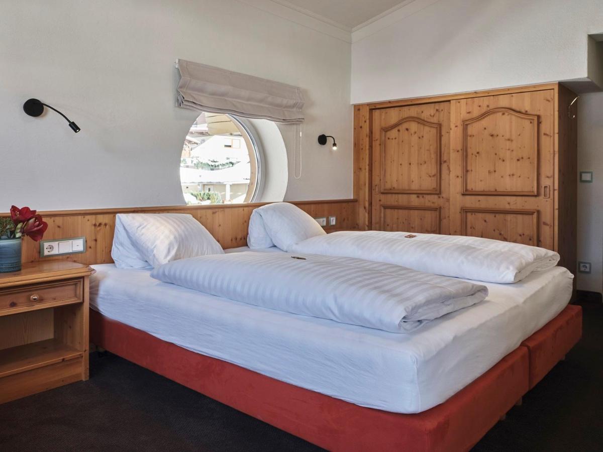 Hotel Garni Pinzgau, Fabian Huettl Neukirchen am Grossvenediger Ngoại thất bức ảnh
