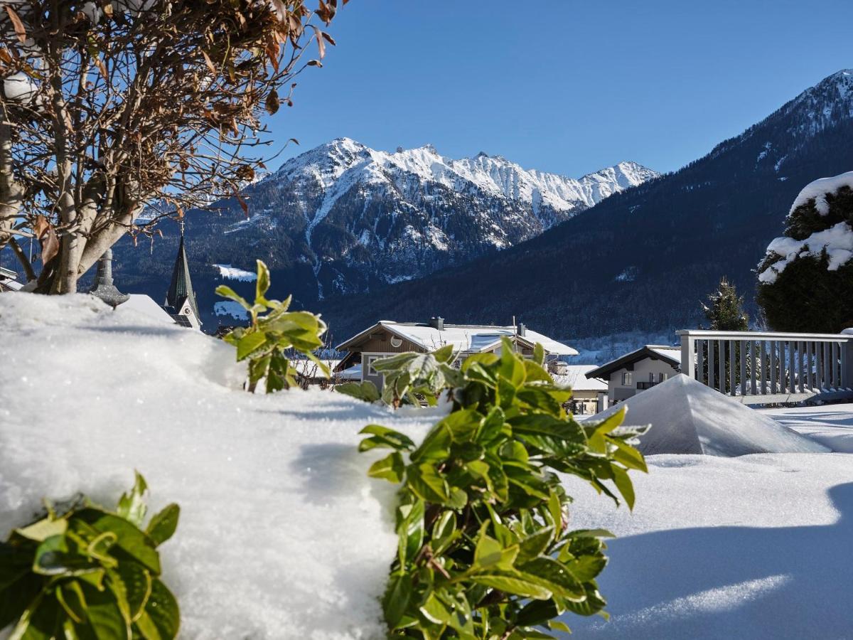 Hotel Garni Pinzgau, Fabian Huettl Neukirchen am Grossvenediger Ngoại thất bức ảnh